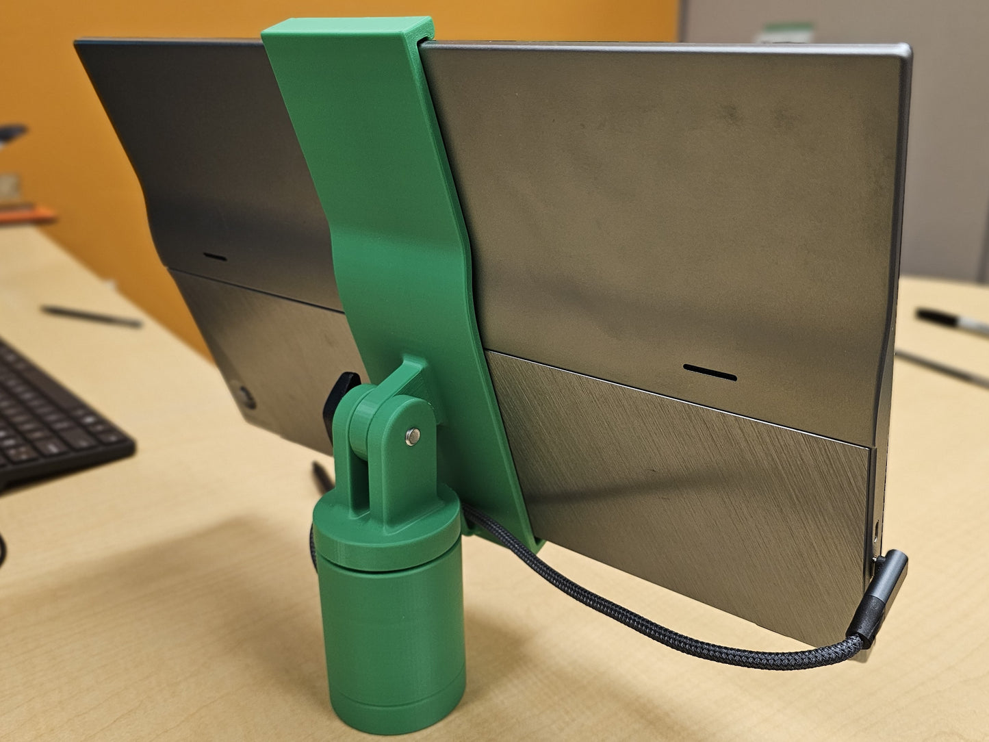 VS Touchscreen w/ Desk Mount Base