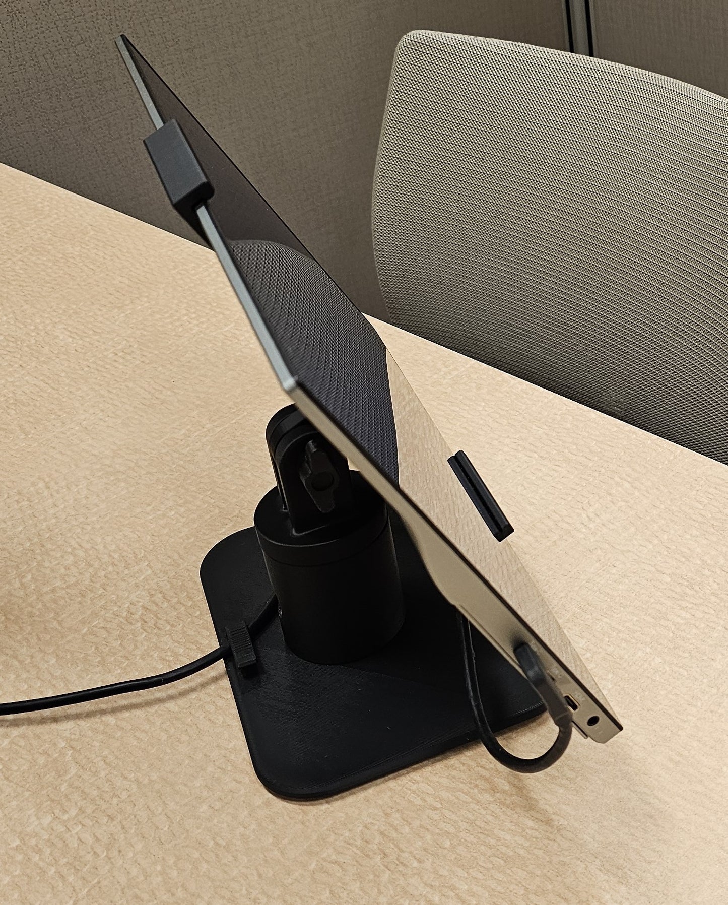 VS Touchscreen w/ Desk Stand Base